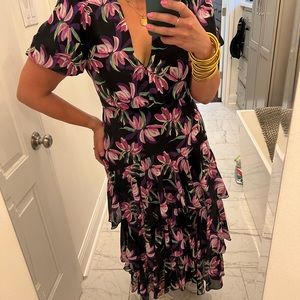 Wayf Ruffled Tiered Dress, size large